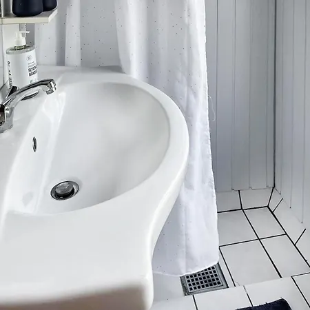 2 Bedroom Gorgeous In Feriehus